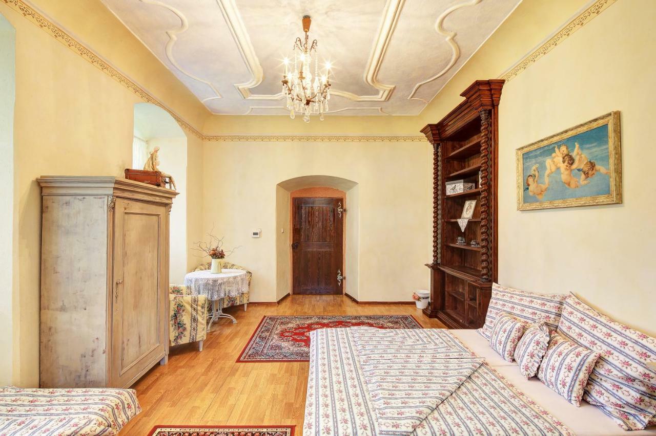 Hôtel Dum Zameckych Kaplanu à Valec Extérieur photo