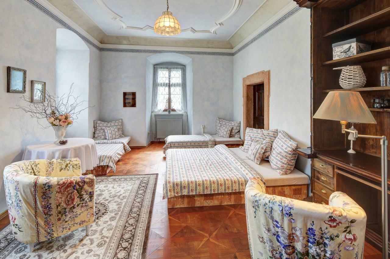 Hôtel Dum Zameckych Kaplanu à Valec Extérieur photo