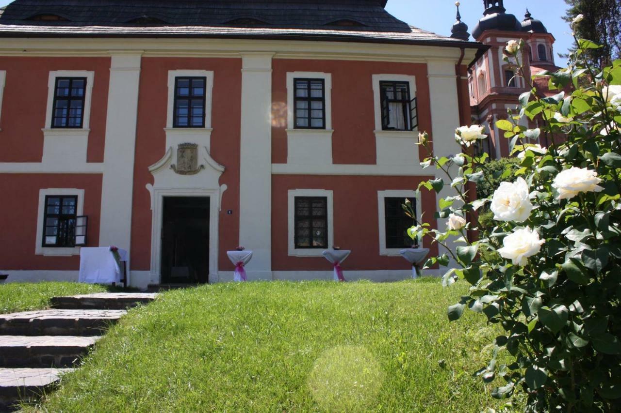 Hôtel Dum Zameckych Kaplanu à Valec Extérieur photo