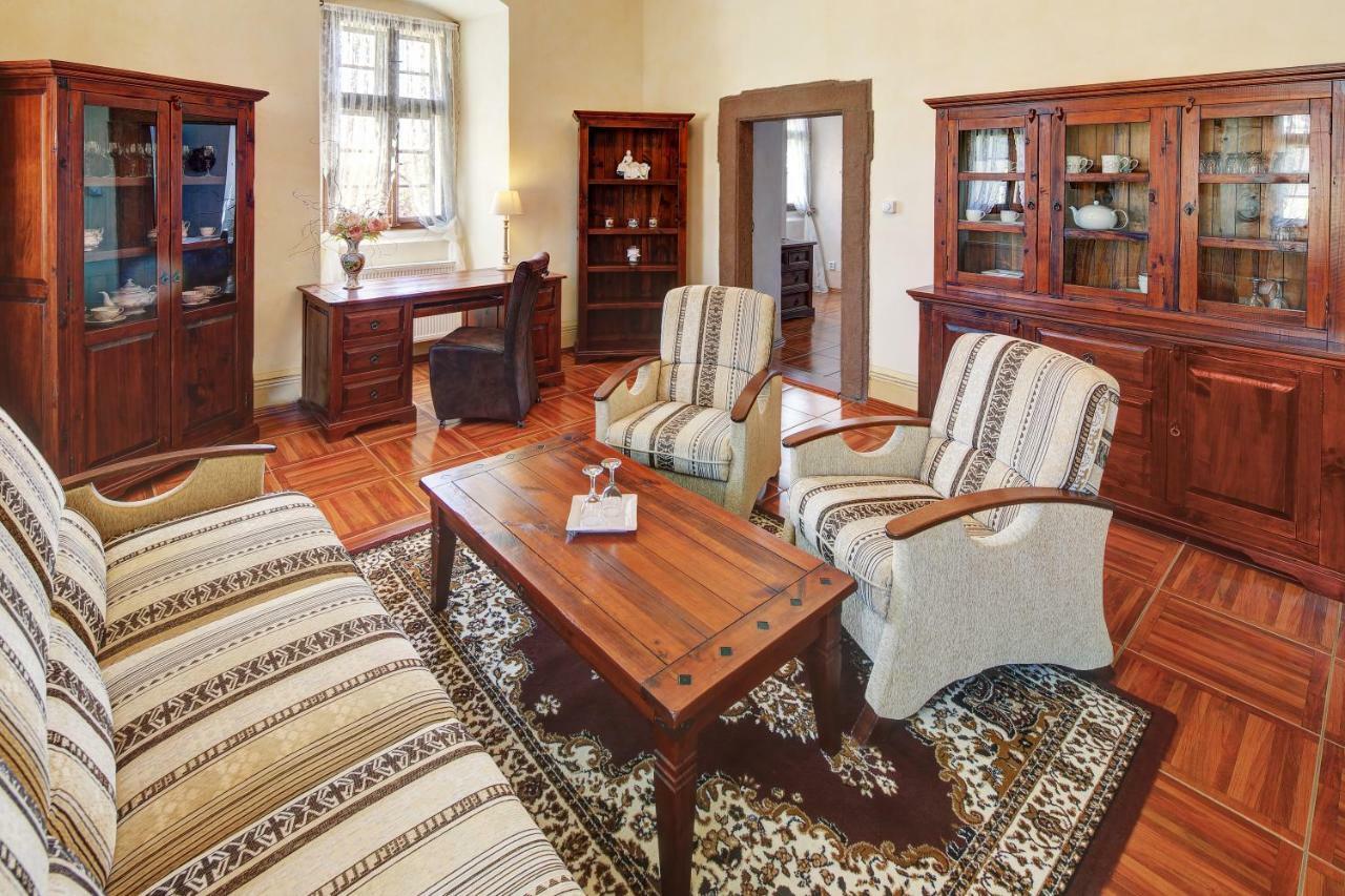 Hôtel Dum Zameckych Kaplanu à Valec Extérieur photo